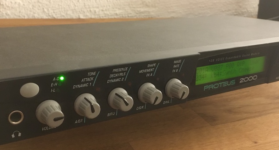 Photo of an E-MU Proteus 2000 sound module