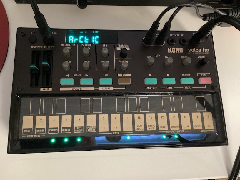 KORG volca fm2 synthesizer
