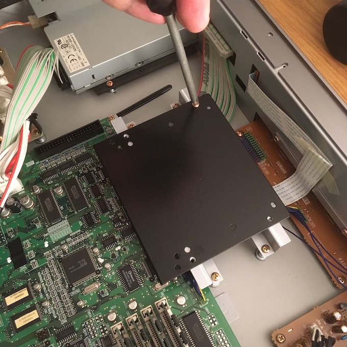Photo of the insides of a Yamaha A4000 sampler
