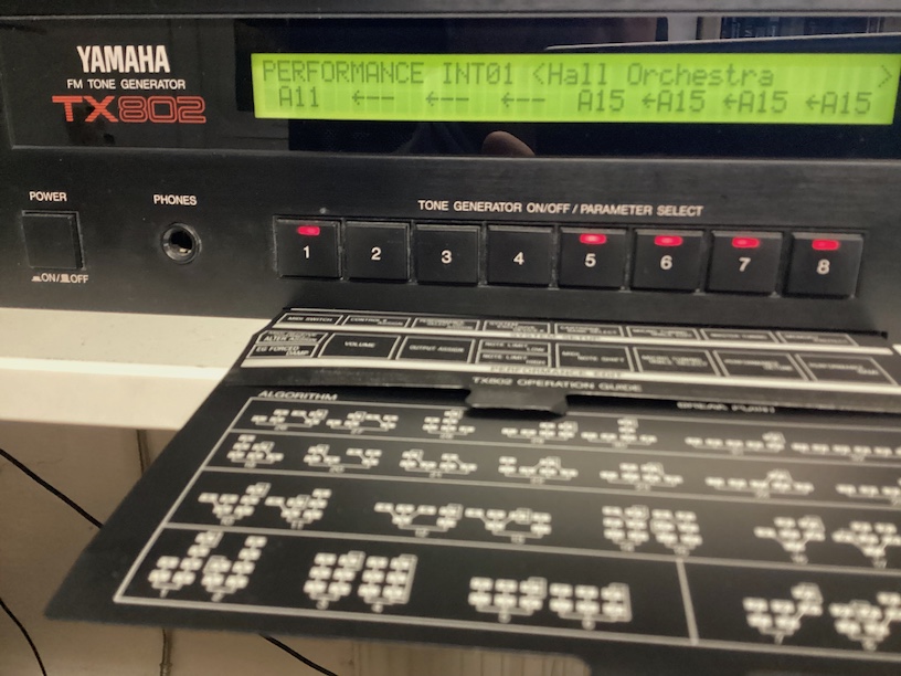 Yamaha TX802 rack synthesizer